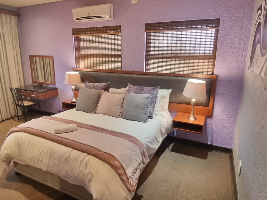 10 Bedroom Property for Sale in Heuwelsig Free State